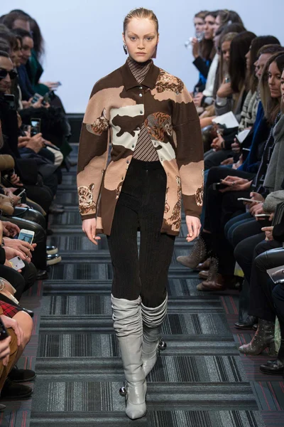 Look 23